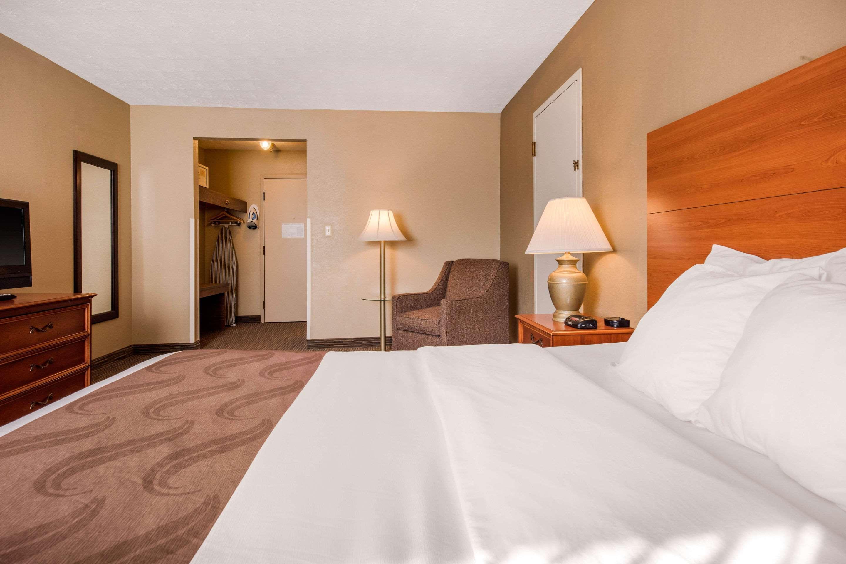 Quality Inn & Suites New Castle Exterior foto