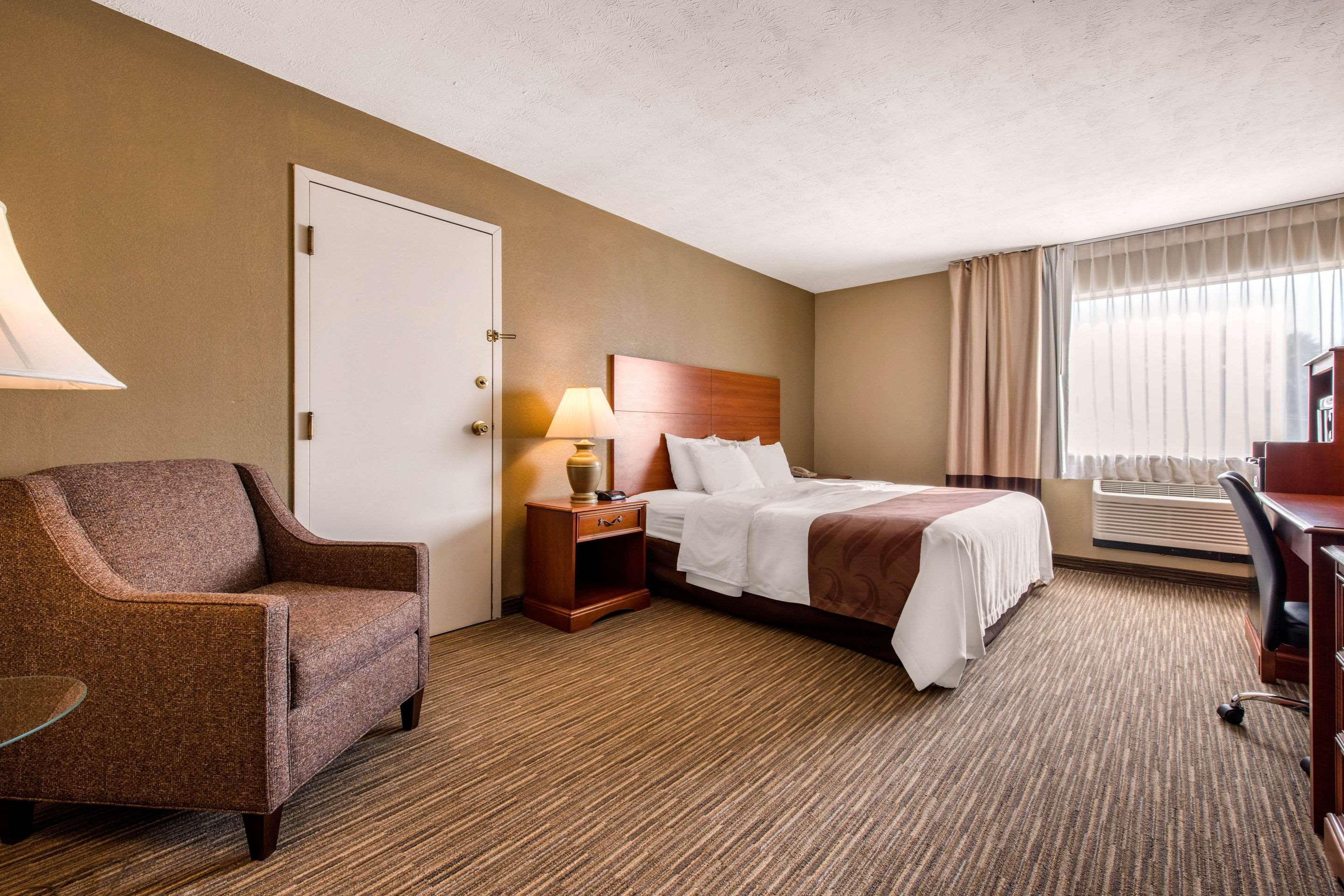 Quality Inn & Suites New Castle Exterior foto