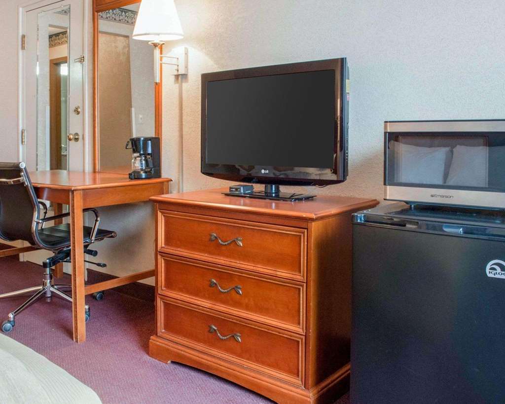 Quality Inn & Suites New Castle Habitación foto