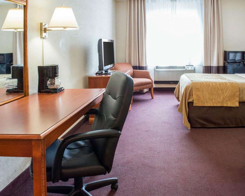 Quality Inn & Suites New Castle Habitación foto